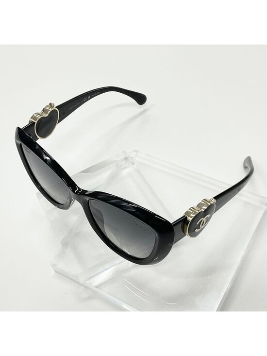 Chanel Sunglasses Coco Mark Heart Mirror Eyewear Black main image 7